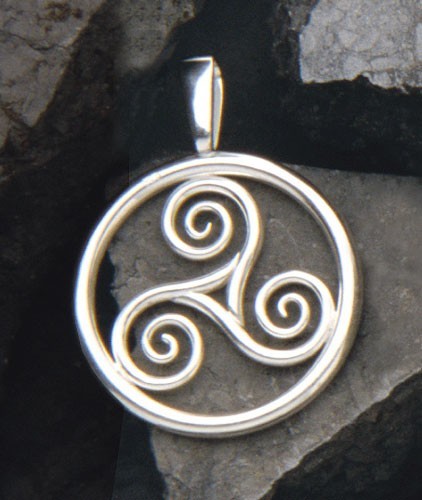 Triskele Anhänger 28 mm 925er Sterling-Silber